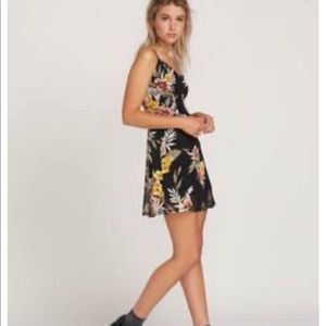VOLCOM Slushy Hour Dress Size Small